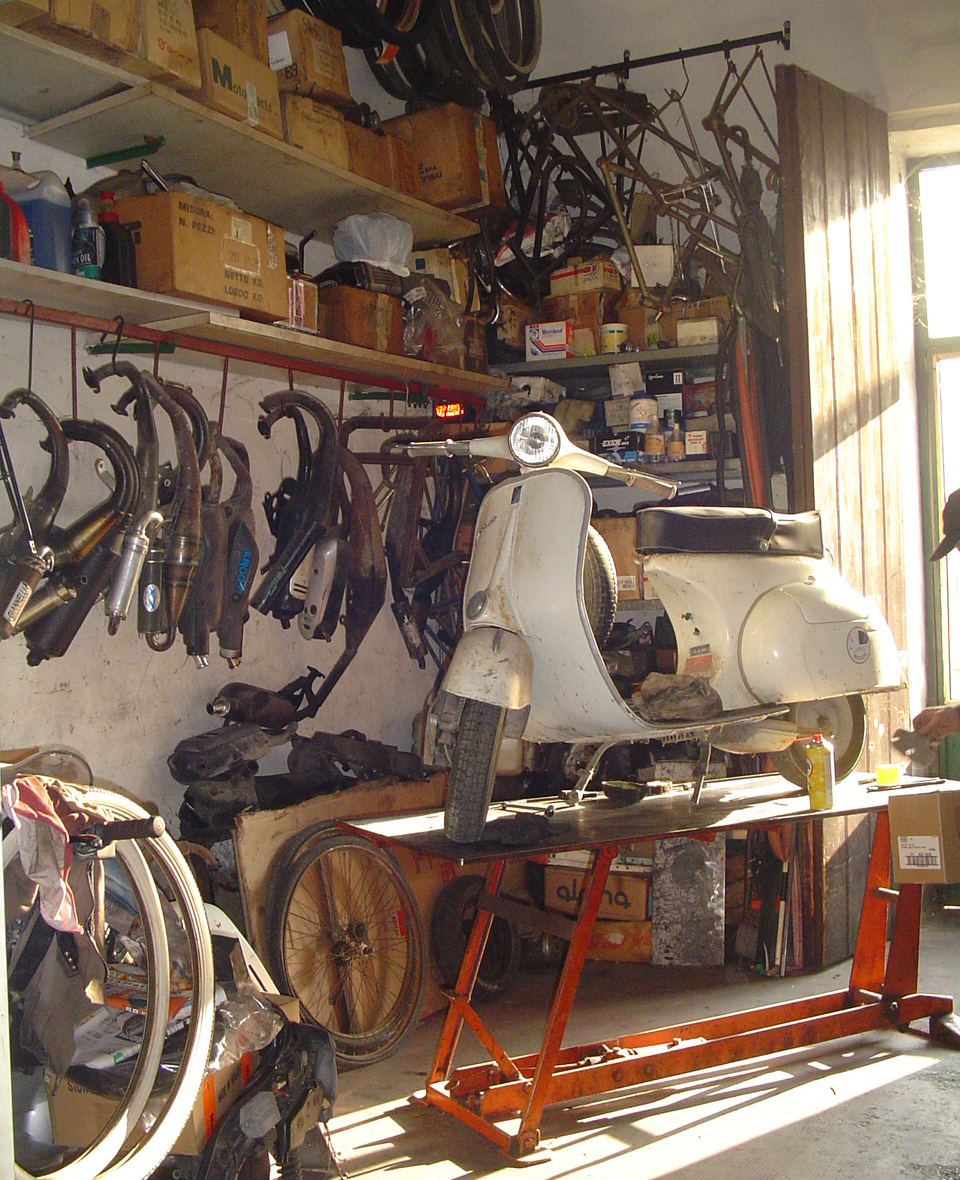 maurizio riparazione biciclette via dante vicino porta s.stefano bologna