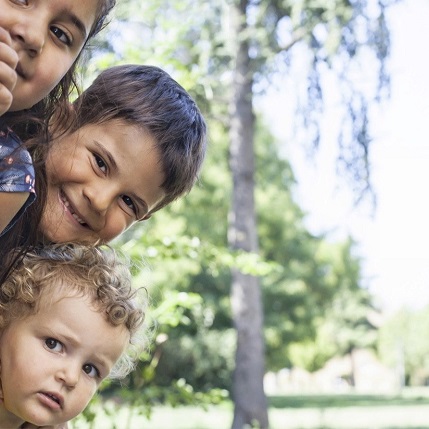 Routine, conflitti, dispositivi digitali e distanziamento: quattro video tradotti in quattro lingue rivolti alle famiglie con bambini piccoli