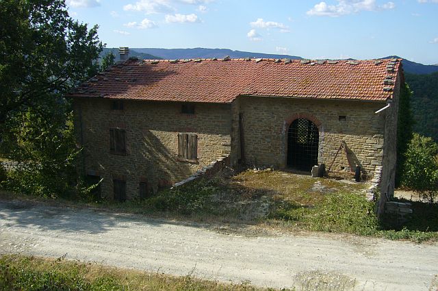 Alienazione fabbricato rurale facente parte della tenuta Sozzurro