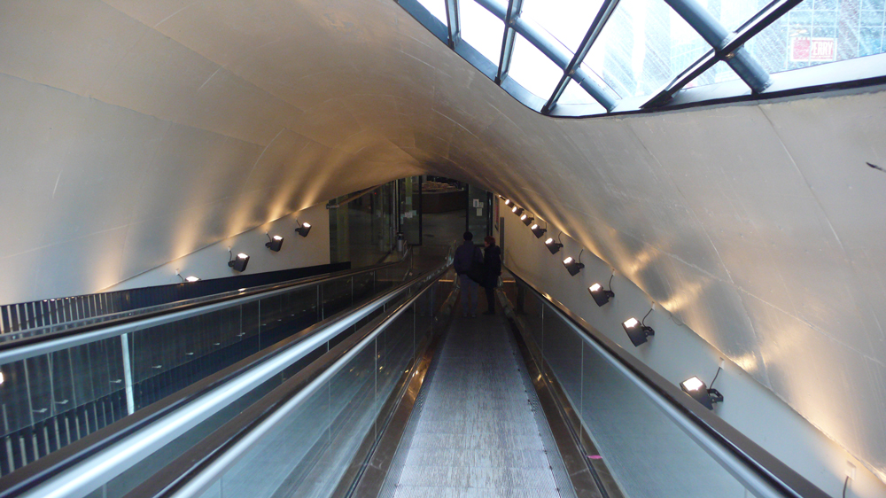 Eindhoven: rampa di accesso al parcheggio bici nei pressi della stazione ferroviaria