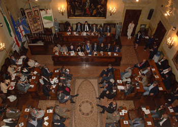 Sala Consiglio dall'alto - Archivio Provincia di Bologna