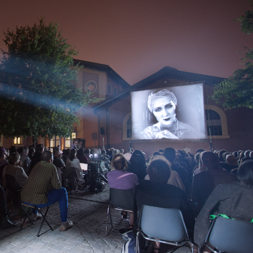 La Cineteca di Bologna si racconta in cinque percorsi tematici dedicati alla settima arte