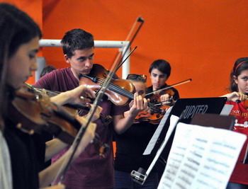 Studenti del Liceo musicale Lucio Dalla - Archivio Città metropolitana di Bologna