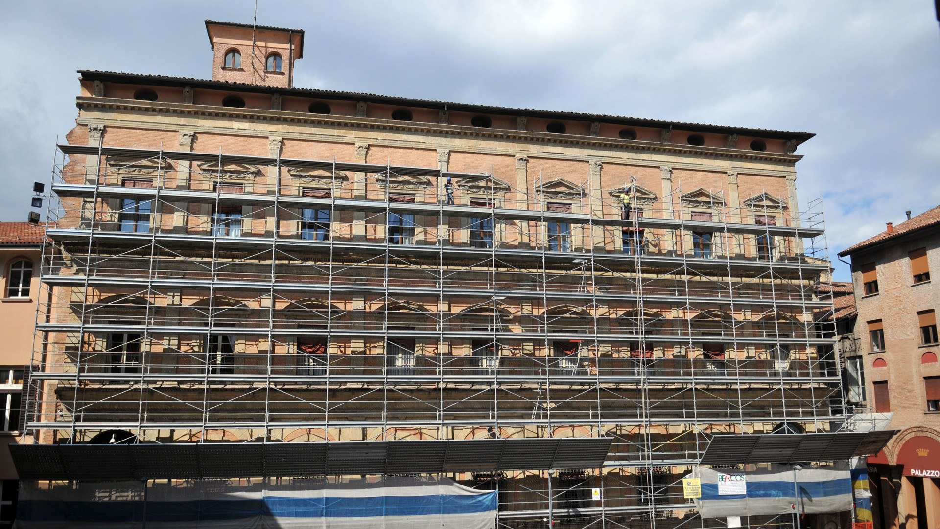Palazzo Malvezzi, al via i lavori di restauro delle facciate