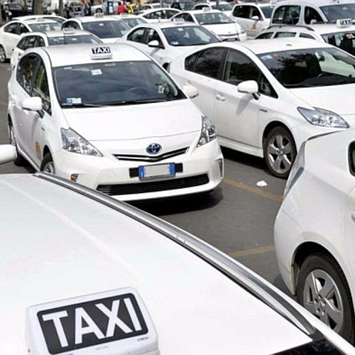 Taxi, 700 mila euro di incentivi per l'acquisto di veicoli elettrici a Bologna e in 11 comuni della cintura