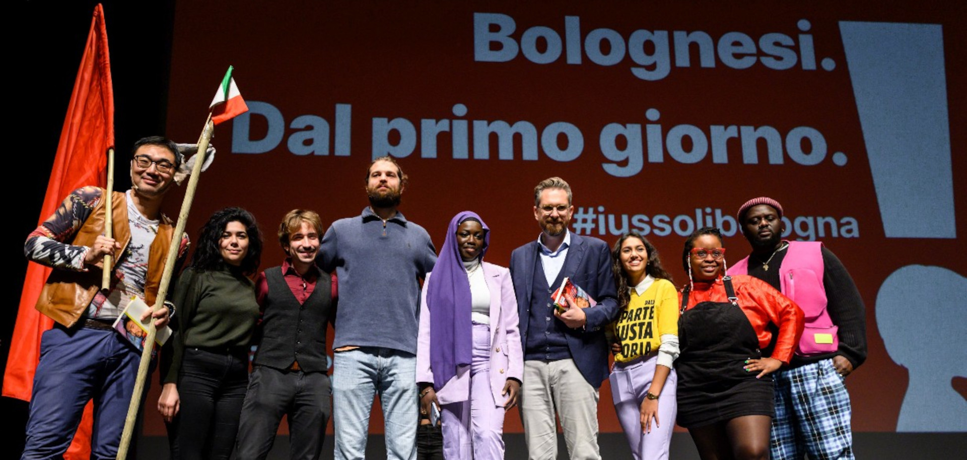 un momento dell'incontro al Teatro Celebrazioni di Bologna - Foto Giorgio Bianchi