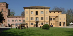 Facciata di Villa Smeraldi - Archivio Provincia di Bologna