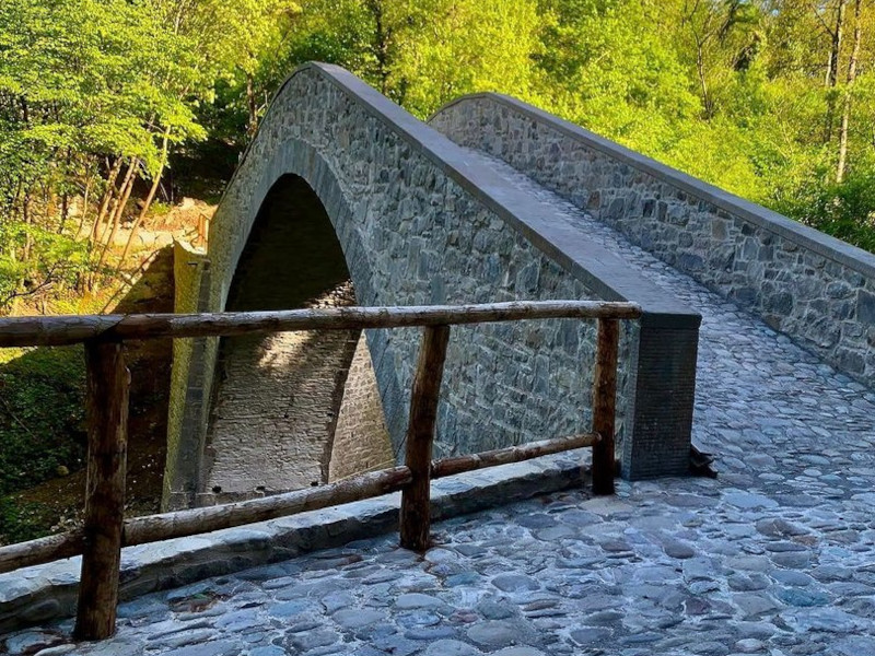 Ponte di Castrola, restaurato un simbolo dell'Appennino