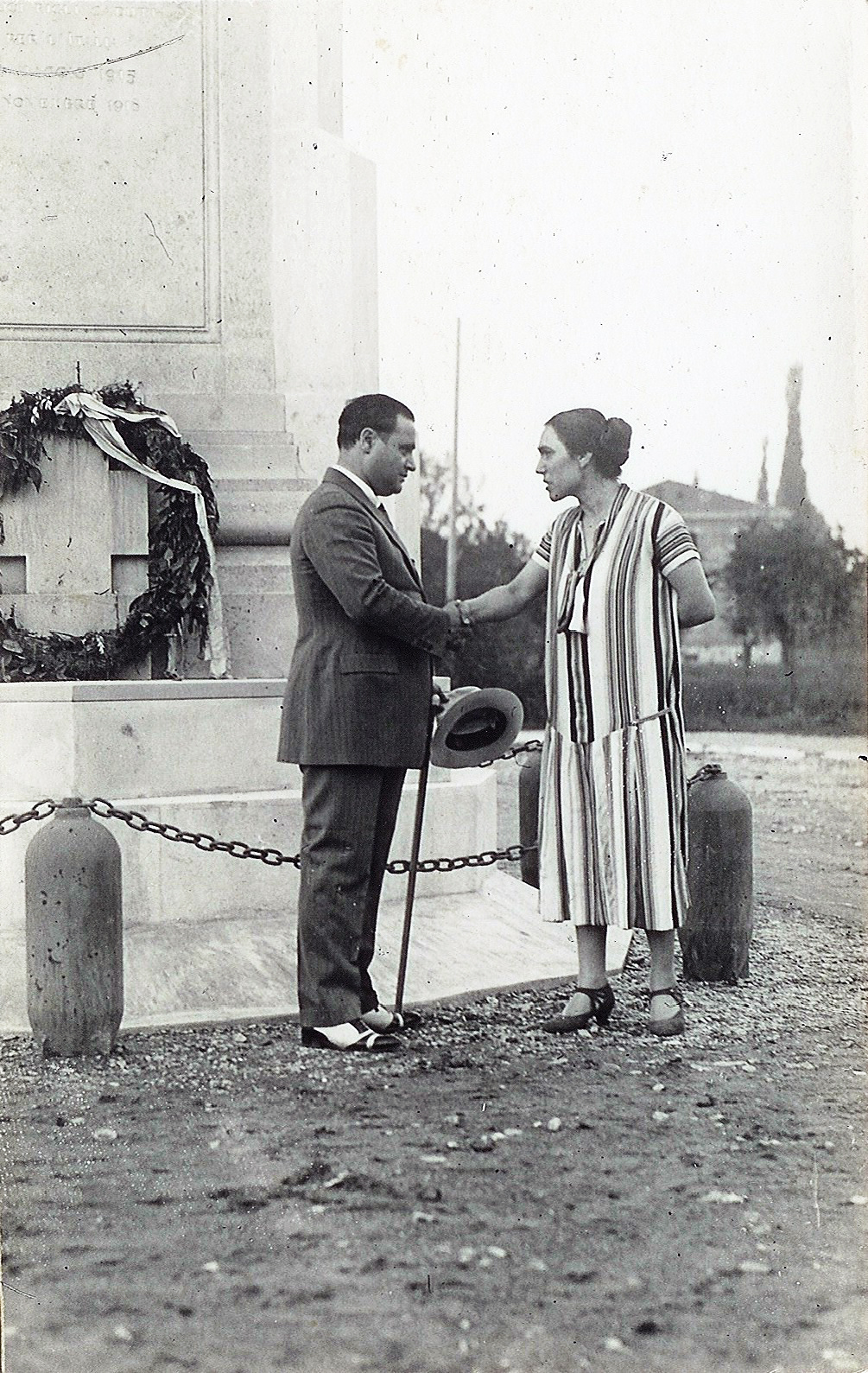 L'inaugurazione della piazza nel 1925