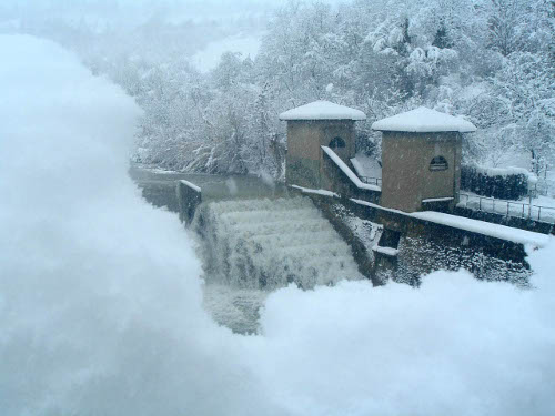 31/01/2011 - San Ruffillo, ponte sul Savena. Nevicata del marzo 2010