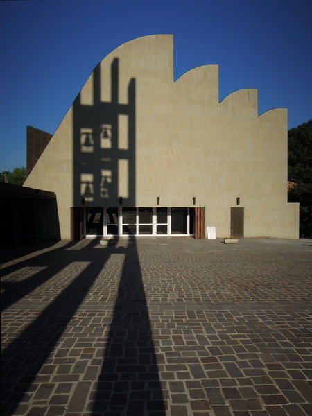 18/09/2013 - La Chiesa è stata progettata dall'architetto Alvar Aalto. Foto di Roberto Neri