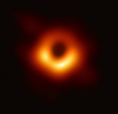 Due ricercatrici dell'INAF di Bologna nell'équipe che ha catturato l'immagine di un buco nero