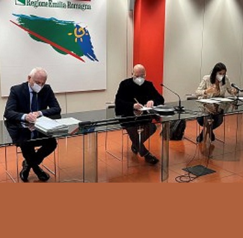 Nuovo Patto per il Lavoro e per il Clima, l'Emilia-Romagna firma l'intesa per rilancio e sviluppo fondati sulla sostenibilità ambientale, sociale ed economica