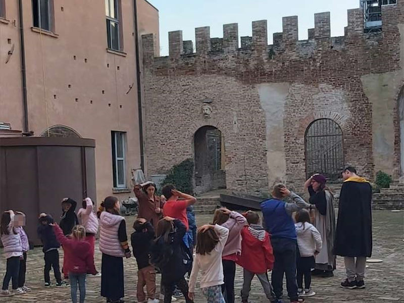 Strabilianti avventure a corte