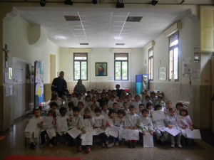 Tutti i bambini della scuola